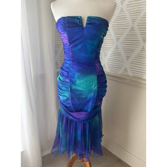 knee length dresses for ladies Vintage 80s Dress Does 40s Gold and Black Metallic Open Back Mermaid Peplum Dress Prom Cocktail Evening L main image 0